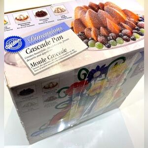*NEW* Metal Wilton Dimensions Decorative Bakeware Cascade Pan